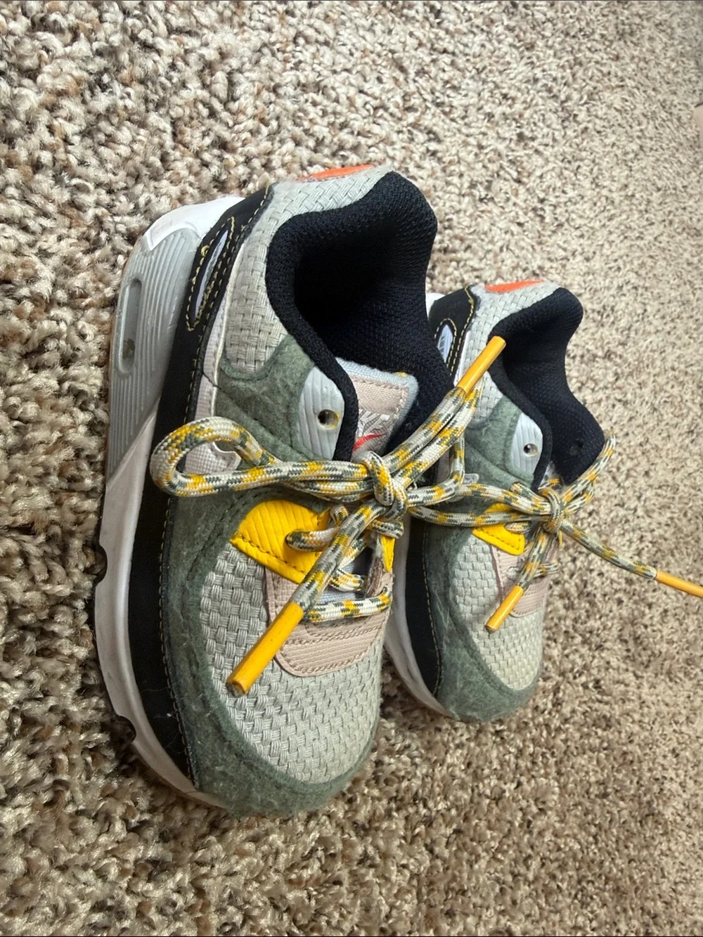 Toddler boy Nike air max size 8